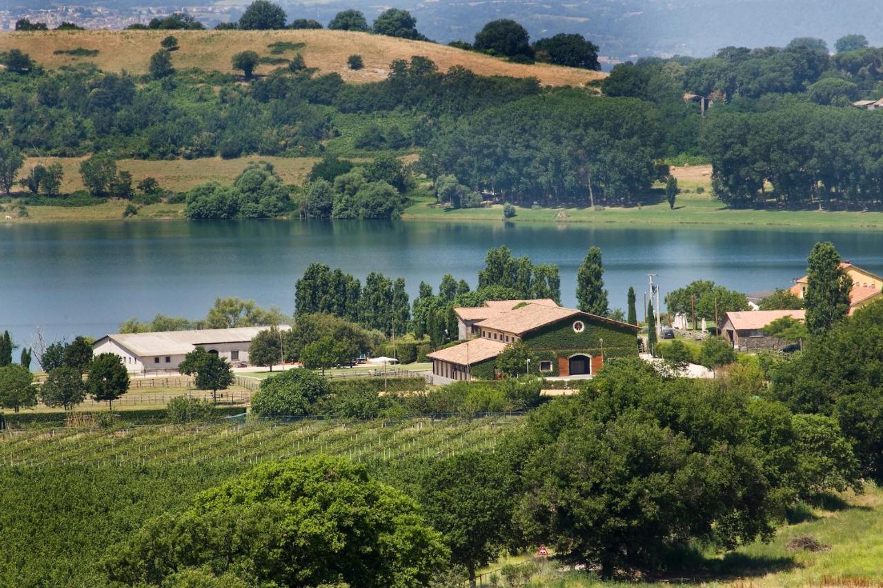 Agriturismo Potrero Grande Sul Lago Di Martignano Con Spiaggia Кампаньяно-ді-Рома Екстер'єр фото